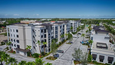 Aerial view of a multi-story Florida commercial building used to illustrate high-rise inspection