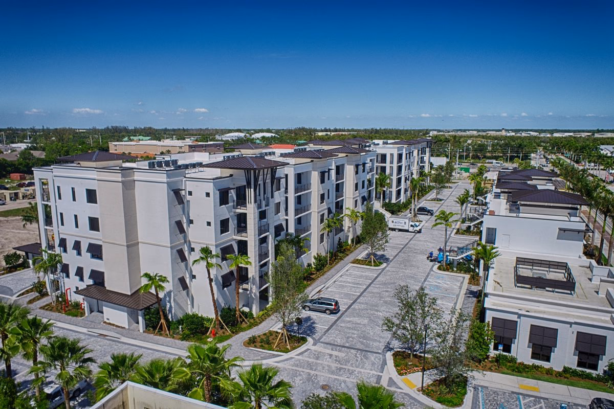 Aerial view of a multi-story Florida commercial building used to illustrate high-rise inspection